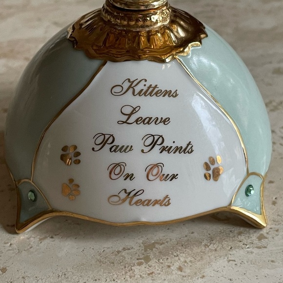 Ardleigh Elliott "Kitten Dreams" Musical Egg-Shaped Collector Edition - Heirloom - Picture 11 of 12